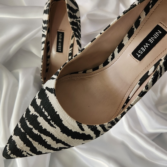 SOLD - Nine West Tatiana Pointy Toe Pumps | Zebra Print Design | Size 8.5 - Picture 4 of 7